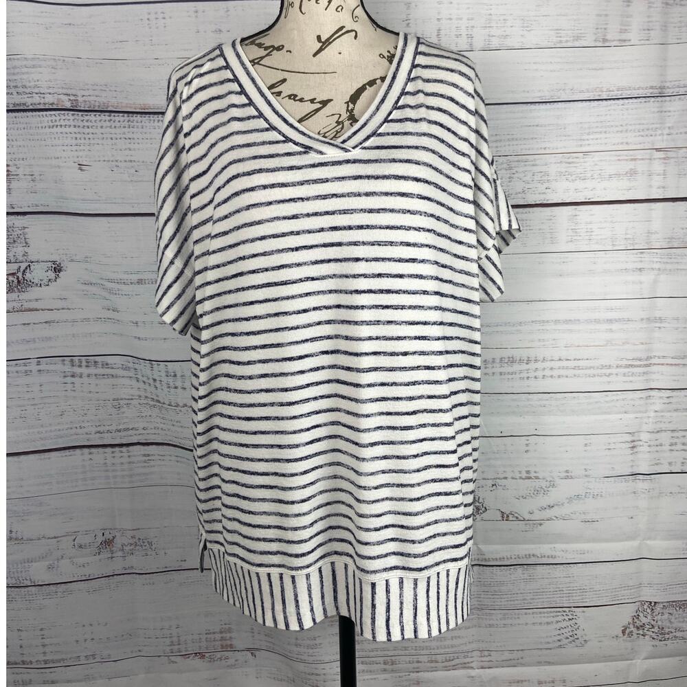 Weekends By Chicos 3 Shirt Womens XL Striped V Neck Short Sleeves Stretch